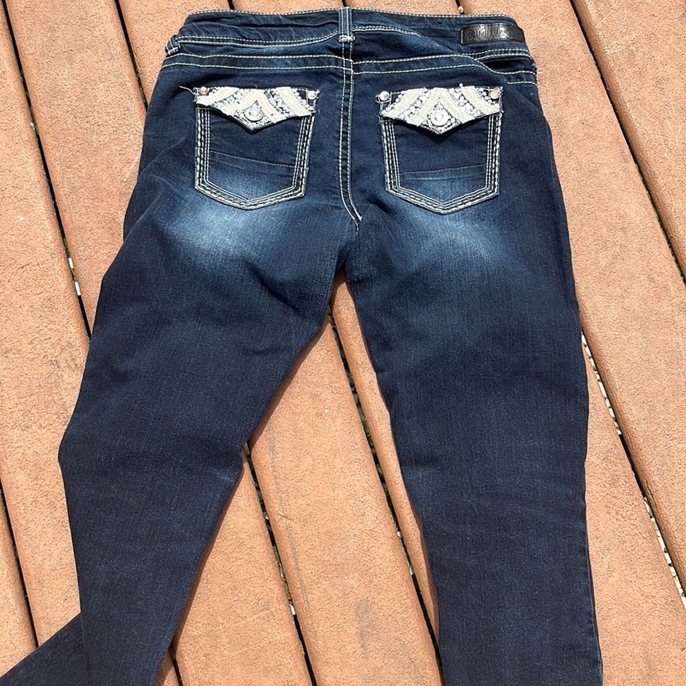 Wallflower vintage size 9 low rise skinny’s 2%spandex